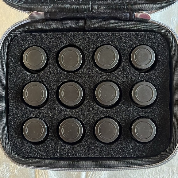 Brand New 100% Pure Essential Oil Set 12 Pack w/ Hard Shell Zip Carrying Case - Picture 5 of 16